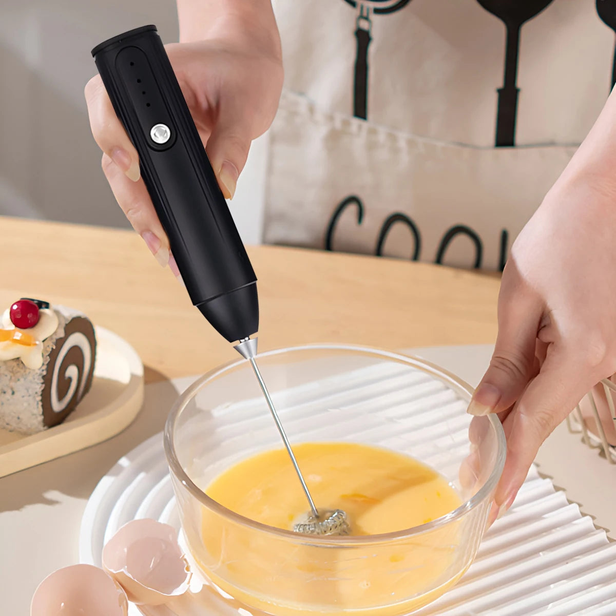 Rechargeable Milk Frother – 3-Speed Handheld Whisk