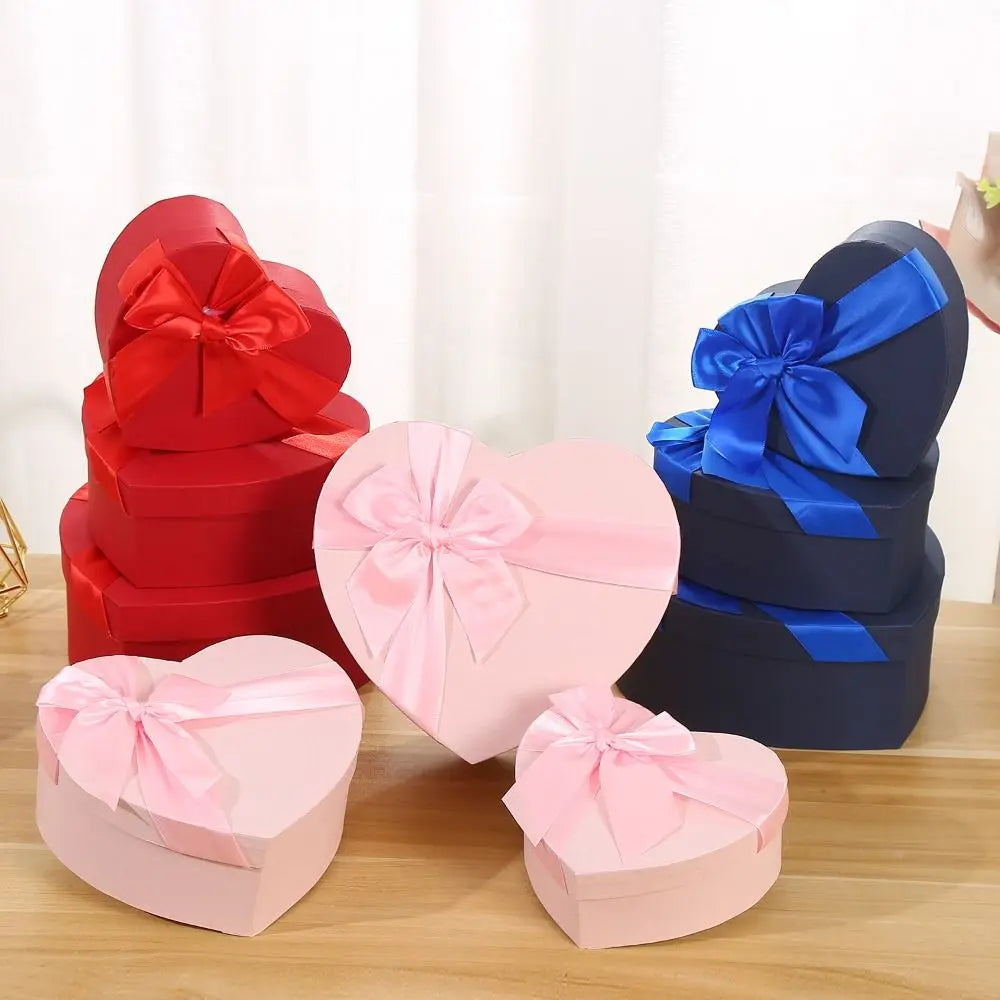 Heart-Shaped Gift Box with Bow & Lid – Red Valentine's & Anniversary Presentation Box